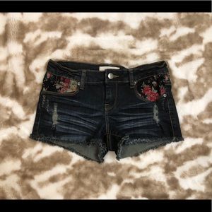 Sz 24 Floral Pocketed Forever 21 Dark Wash Shorts